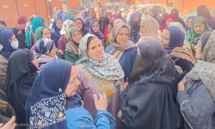 ASHA Workers Protest in Srinagar, Seek Implementation of Minimum Wages Act