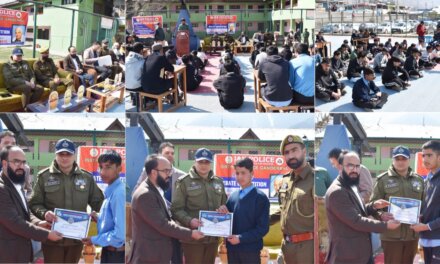 Ganderbal Police Marks 150th Birth Anniversary of Sardar Vallabhbhai Patel with Student Quiz in Kangan