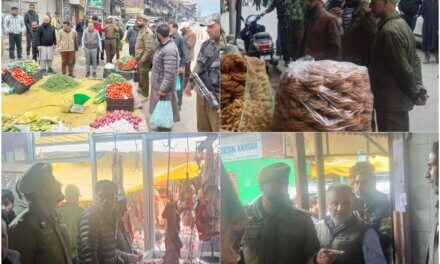 Joint Market Checking Drive Conducted in Kangan Ahead of Ramadhan