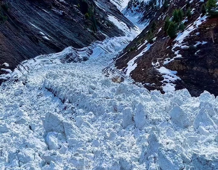 Avalanche strikes Tulail in Gurez, no casualties reported