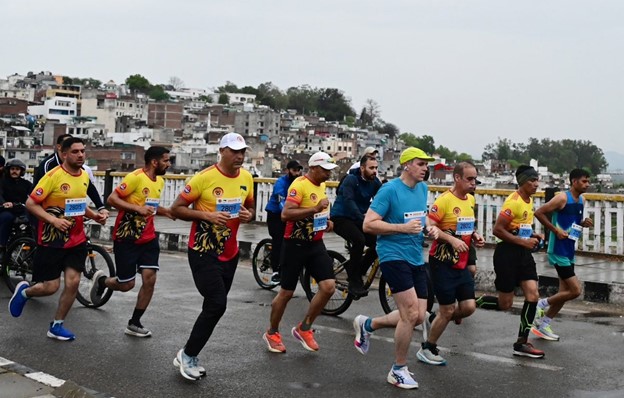 CM Omar Abdullah Flags Off Jammu Marathon, Joins Runners in First International Event